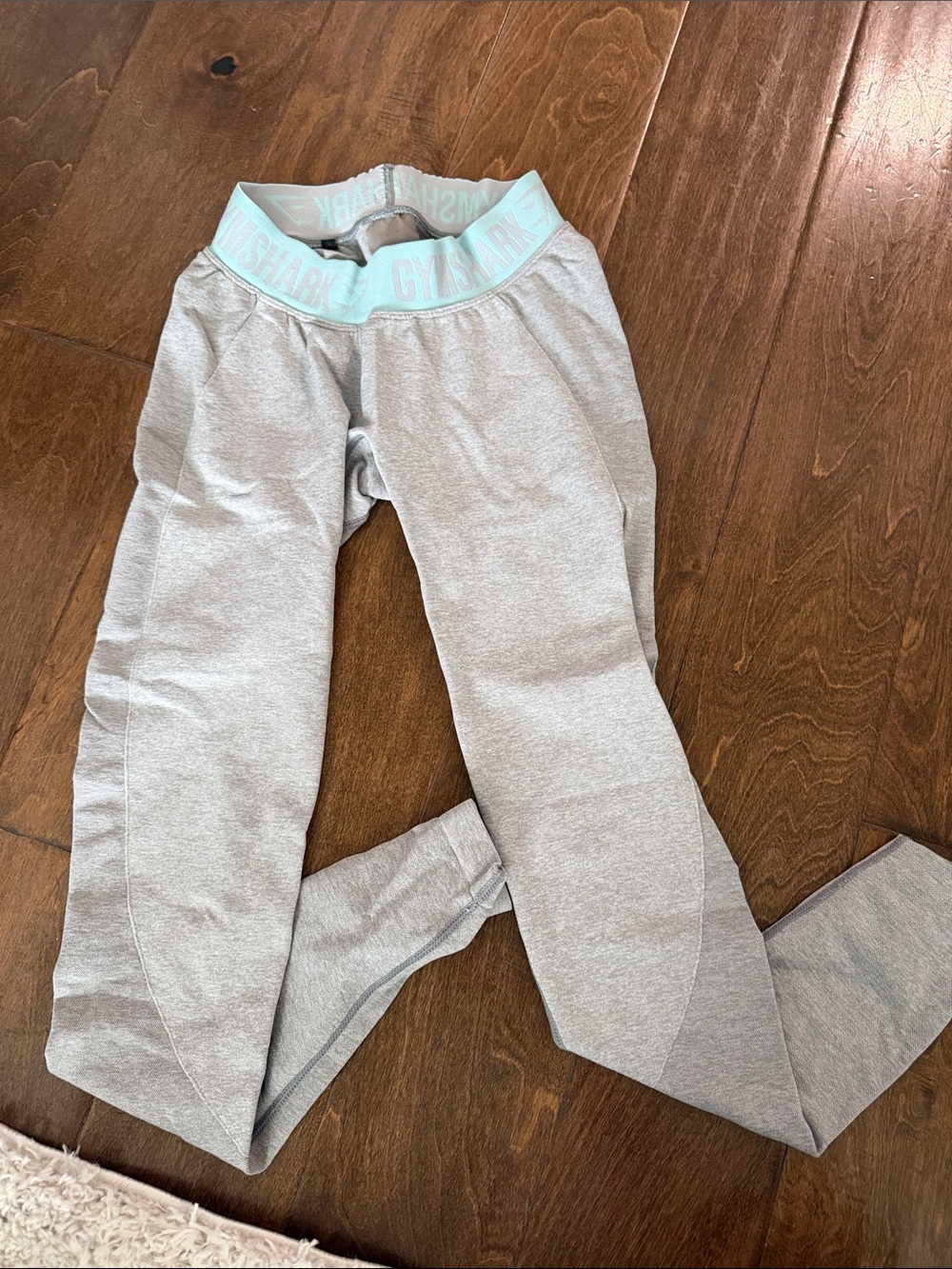 Gymshark Girls Light Gray Leggings with Mint Waistband